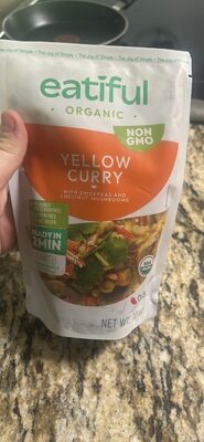 YELLOW CURRY WITH CHICKPEAS AND CHESTNUT MUSHROOMS